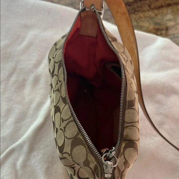 Coach Signature Brown and Tan Shoulder Bag - Picture 4 of 7